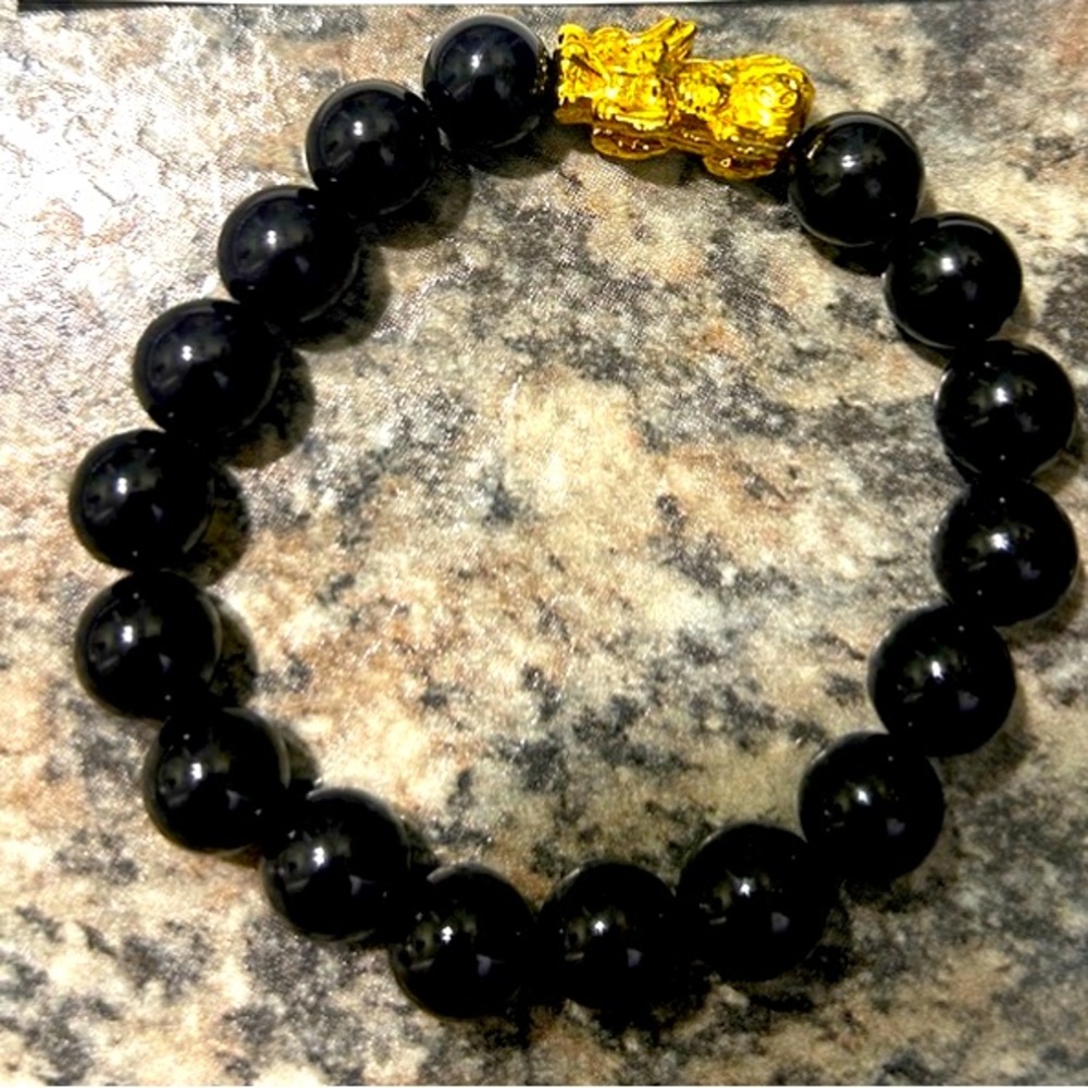 10mm Black Onyx Gemstone Bracelet with Pixiu